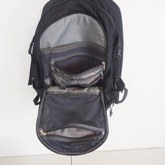 The North Face Black Surge Commuter Laptop Backpack FlexVent - Picture 7 of 9